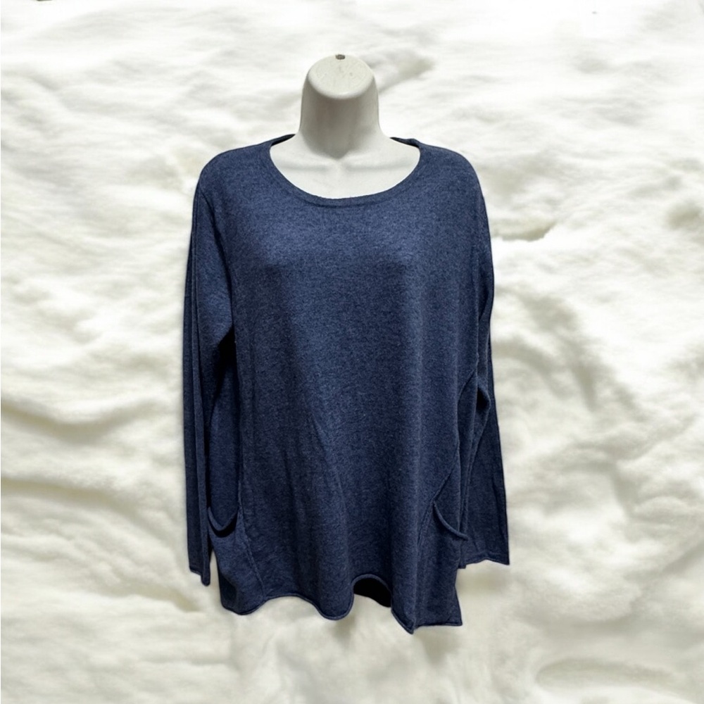Masai size large blue 2 front pocket sweater merino wool/alpaca /viscose/nylon